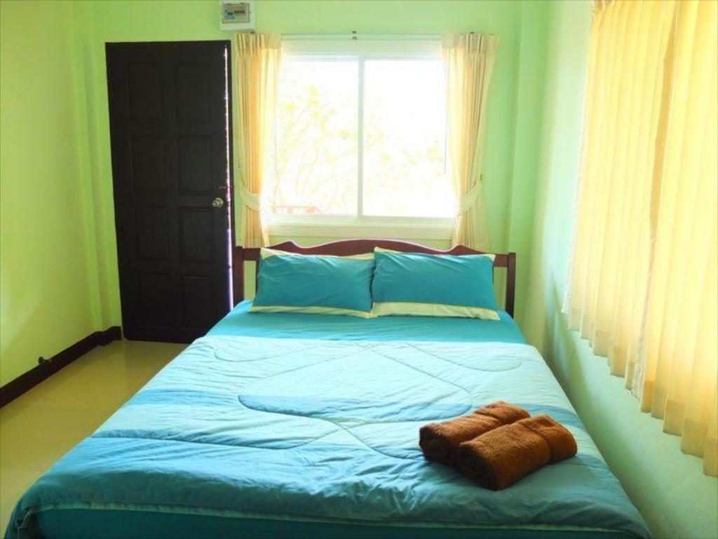 Kanchanaporn Resort Ko Lan Buitenkant foto